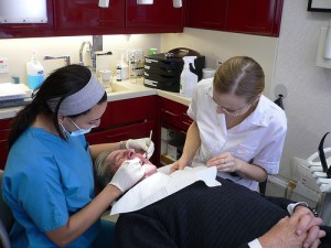 become-a-dental-hygienist