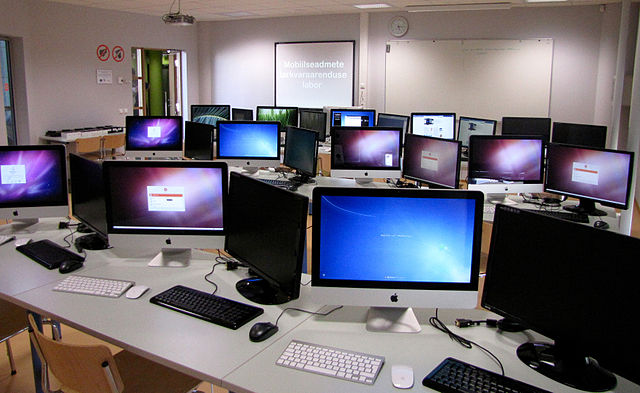 640px-Mobile_software_development_laboratory_in_The_Estonian_Information_Technology_College