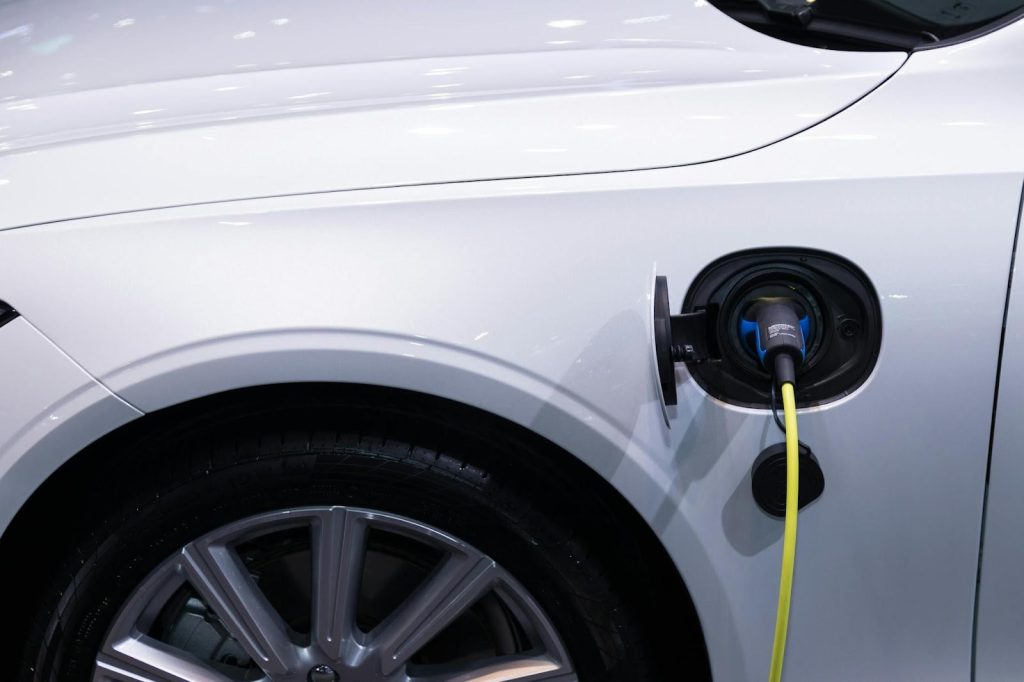 Why Your Business Would Benefit From an Electric Car